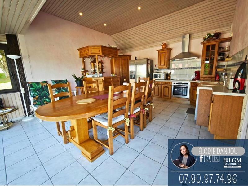 Maison - 160 m² - 5 pièces