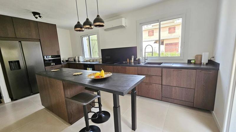 Villa - 164 m² - 5 pièces