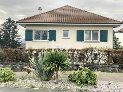 Maison - 331 m² - 7 pièces