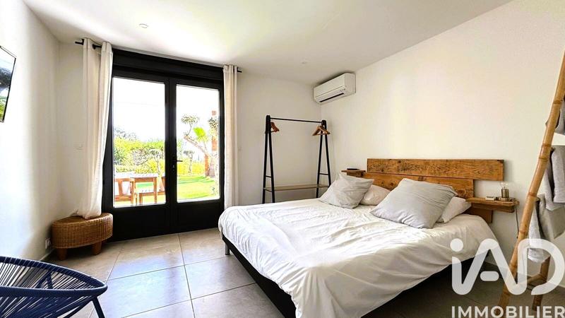 Maison - 205 m² - 7 pièces