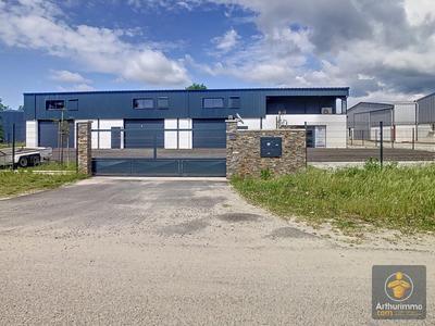 Bureau - 140 m² - 1 pièce