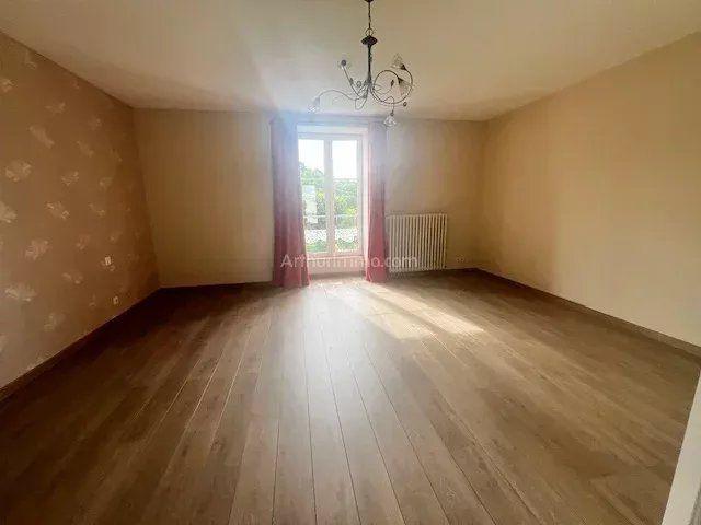 Maison - 280 m² - 10 pièces