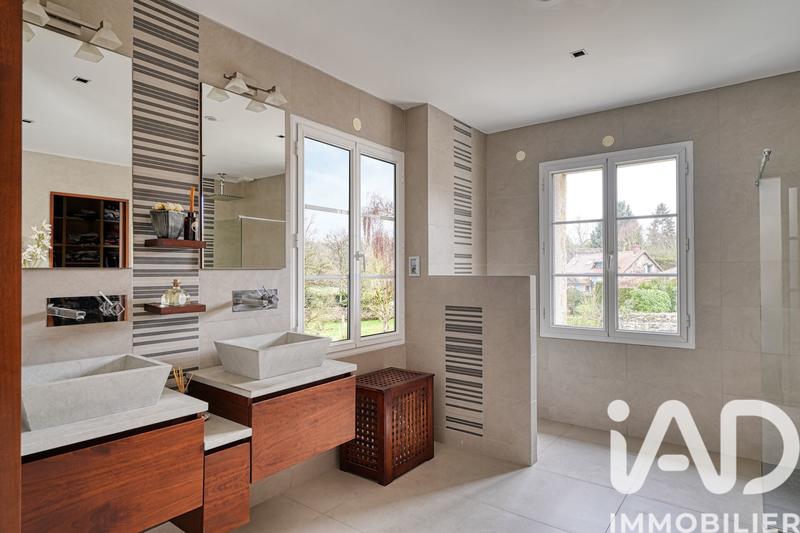 Maison de maîtres - 244 m² - 9 pièces