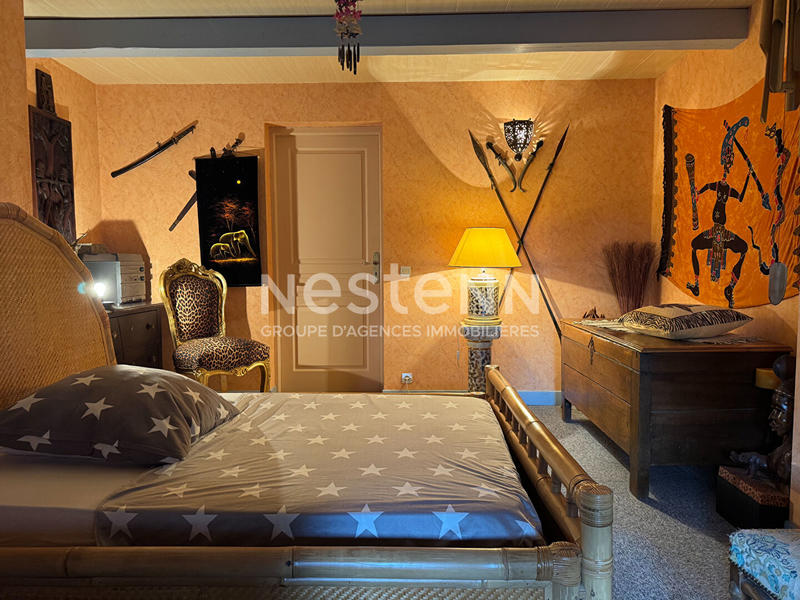 Maison - 273 m² - 10 pièces