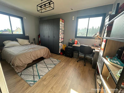 Maison - 167 m² - 6 pièces