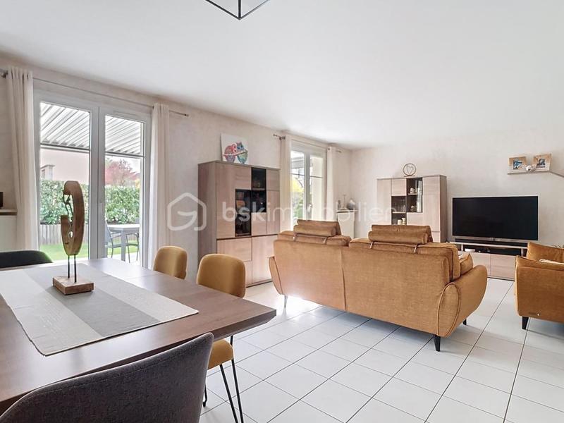 Maison - 97 m² - 5 pièces