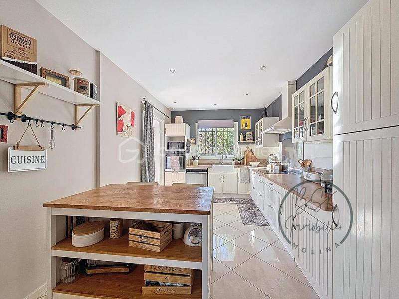 Maison traditionnelle - 154 m² - 6 pièces