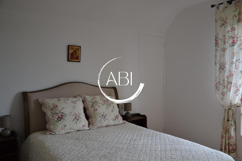 Maison traditionnelle - 164 m² - 6 pièces