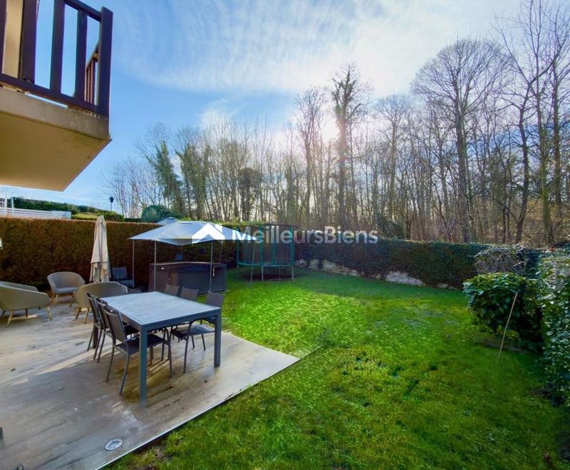 Maison - 197 m² - 8 pièces