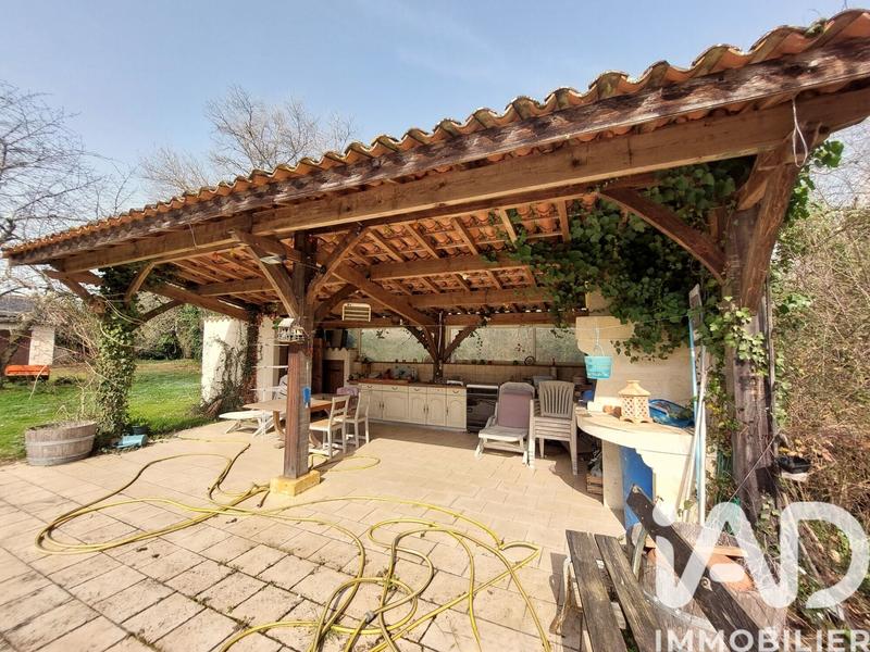 Maison - 274 m² - 9 pièces