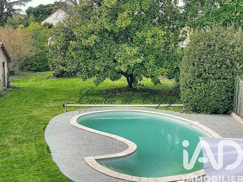 Maison - 206 m² - 9 pièces