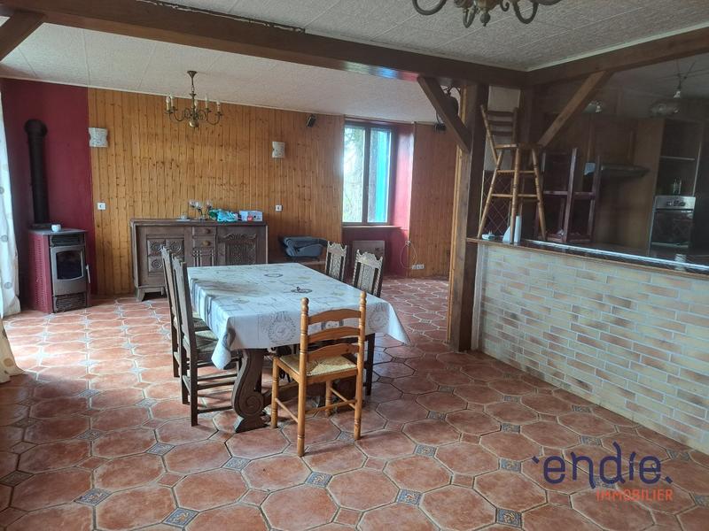 Maison - 213 m² - 9 pièces