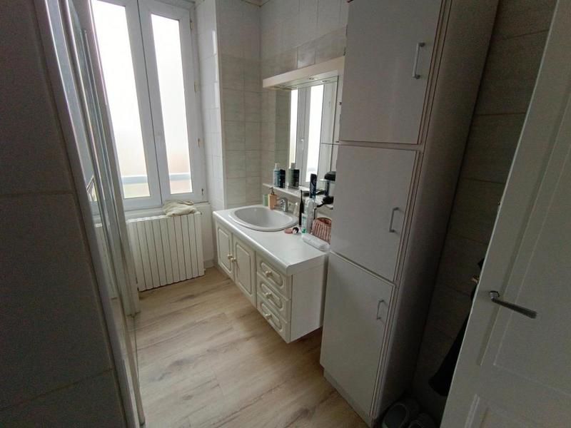 Maison - 247 m² - 12 pièces