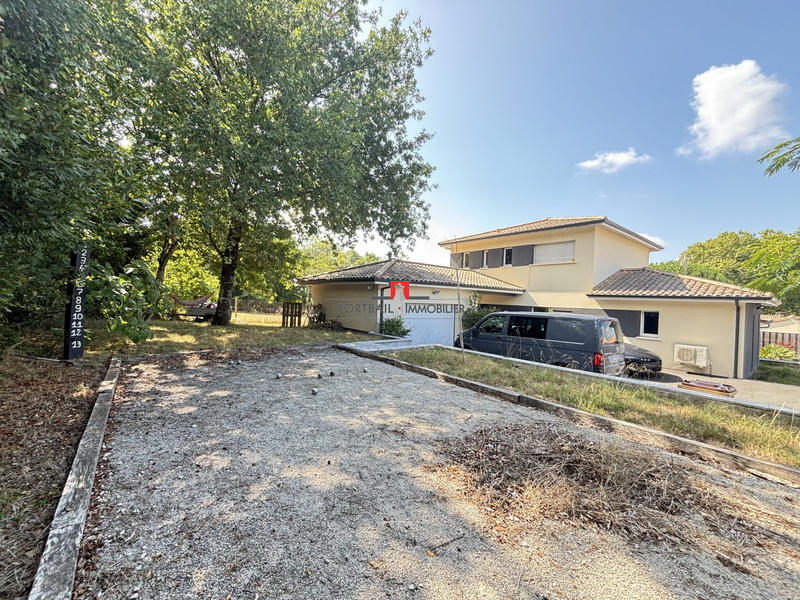 Maison contemporaine - 152 m² - 6 pièces