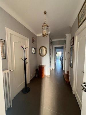 Maison - 246 m² - 10 pièces