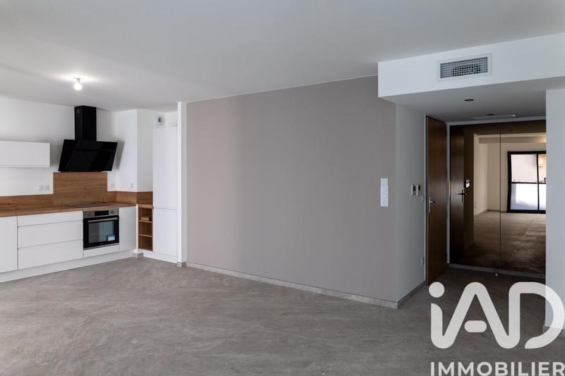 Appartement - 97 m² - 3 pièces