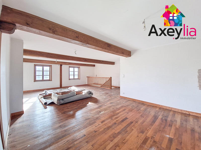 Maison - 335 m² - 12 pièces