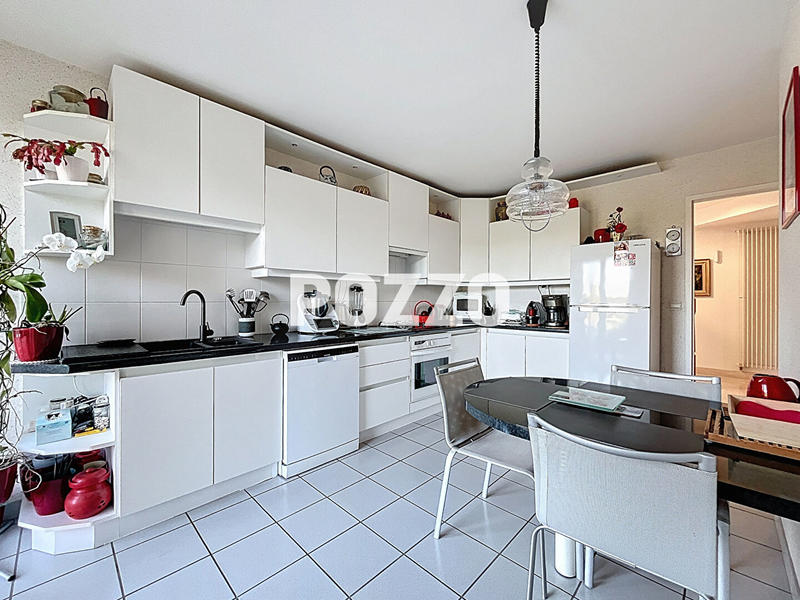 Maison - 200 m² - 6 pièces