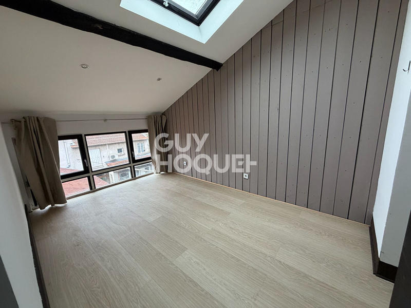 Immeuble - 270 m² - 8 pièces