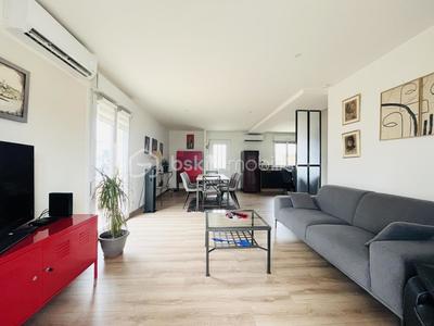 Maison - 104 m² - 4 pièces