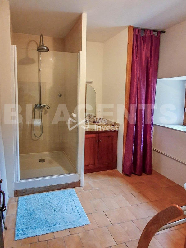 Maison - 370 m² - 14 pièces