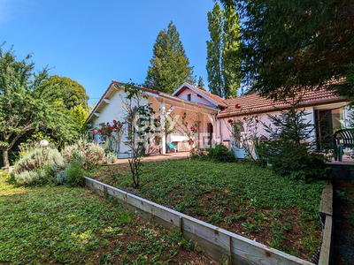 Maison - 104 m² - 4 pièces