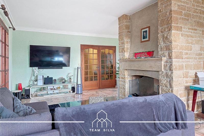 Pavillon - 220 m² - 7 pièces