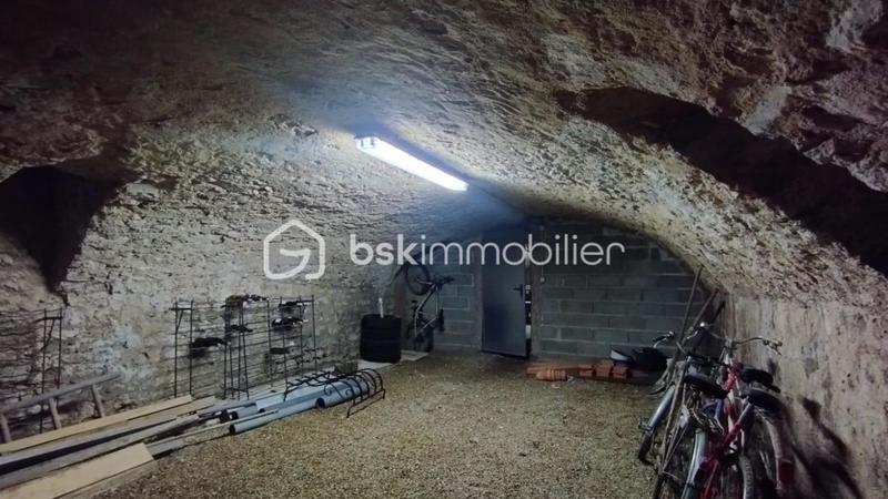 Maison - 228 m² - 7 pièces