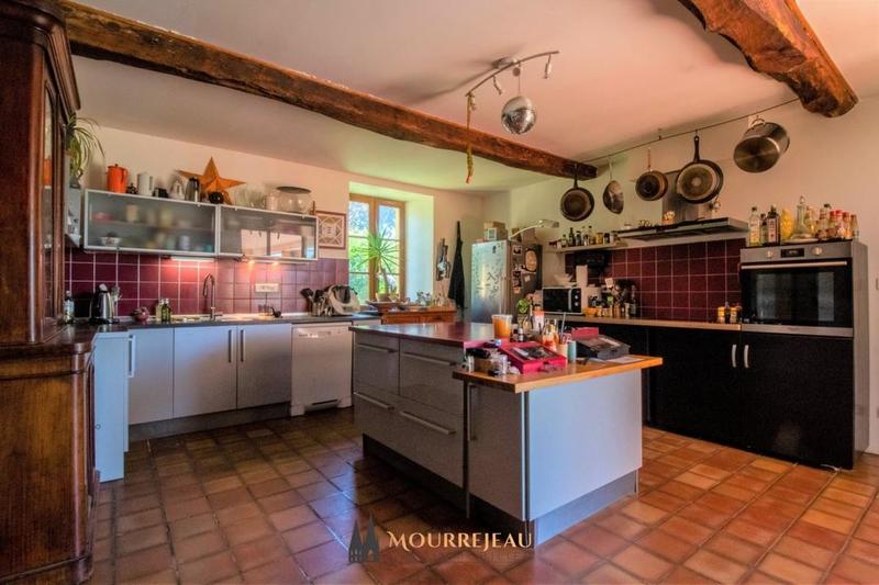 Demeure - 765 m² - 22 pièces