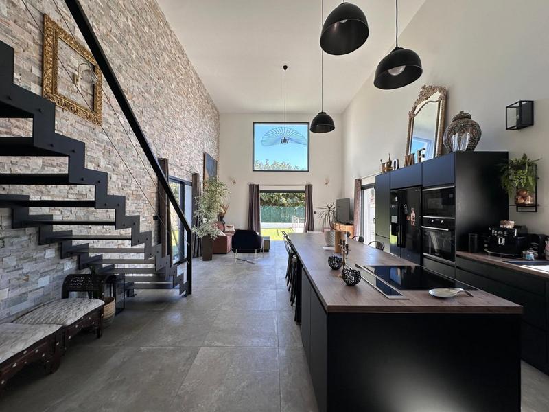 Maison - 121 m² - 4 pièces