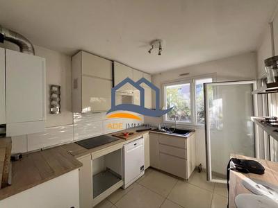 Appartement - 92 m² - 5 pièces