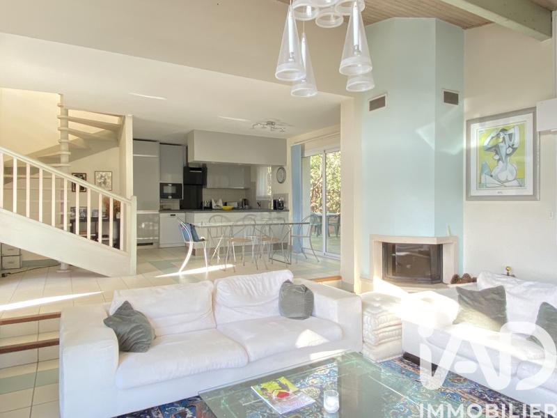 Maison - 111 m² - 5 pièces