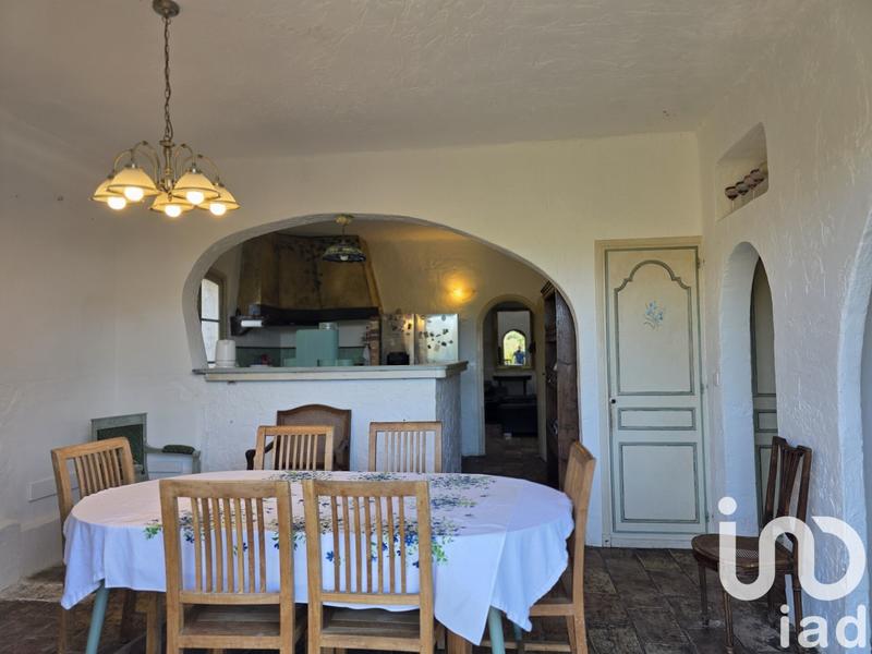 Maison - 232 m² - 7 pièces