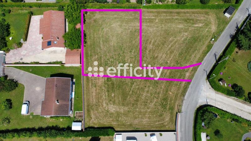 Terrain constructible - 975 m²