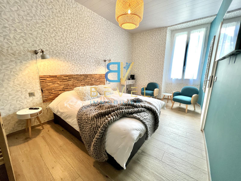 Propriété - 446 m² - 12 pièces