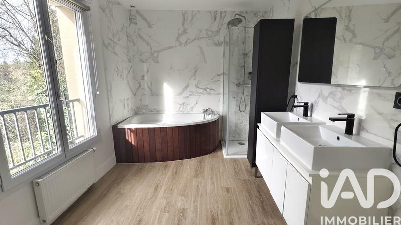 Maison - 186 m² - 6 pièces