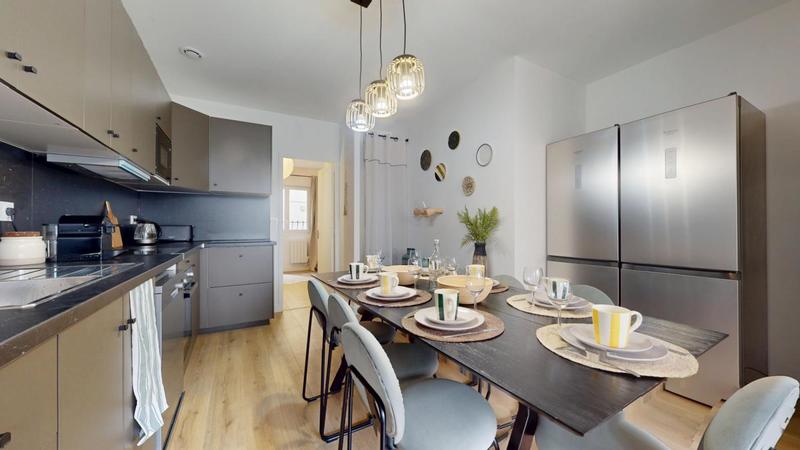 Maison en pierre - 164 m² - 9 pièces