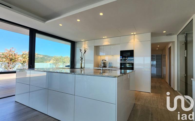 Maison de maîtres - 310 m² - 9 pièces