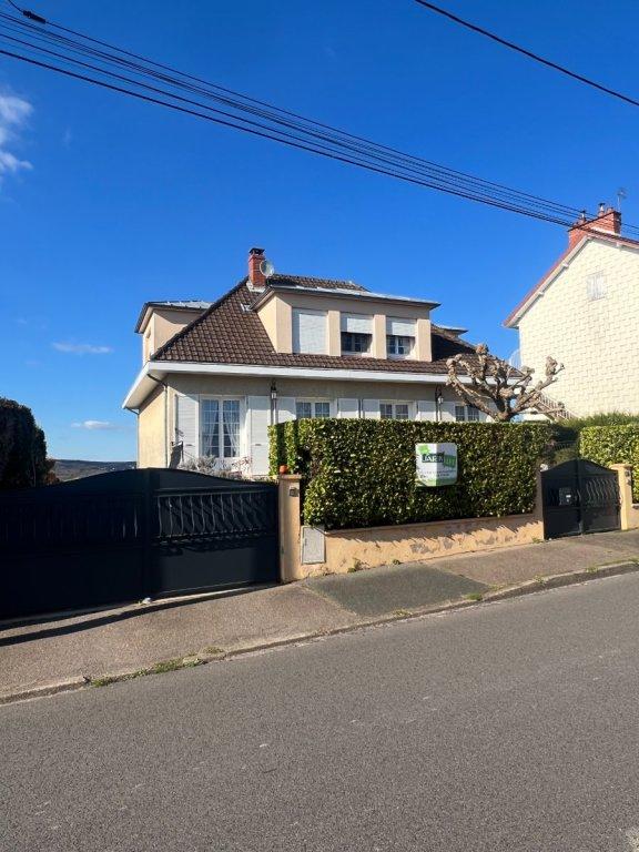 Maison - 151 m² - 7 pièces