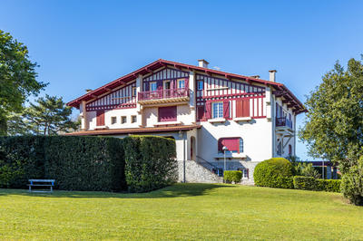 Appartement - 90 m² - 4 pièces