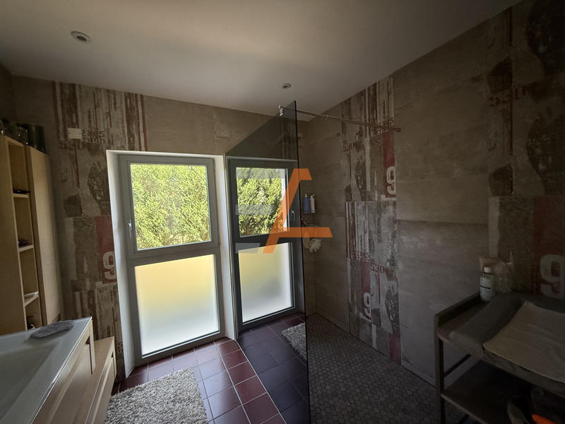 Villa - 220 m² - 7 pièces