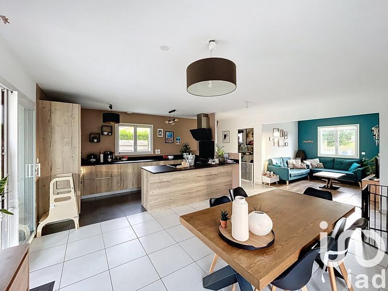 Maison - 95 m² - 5 pièces