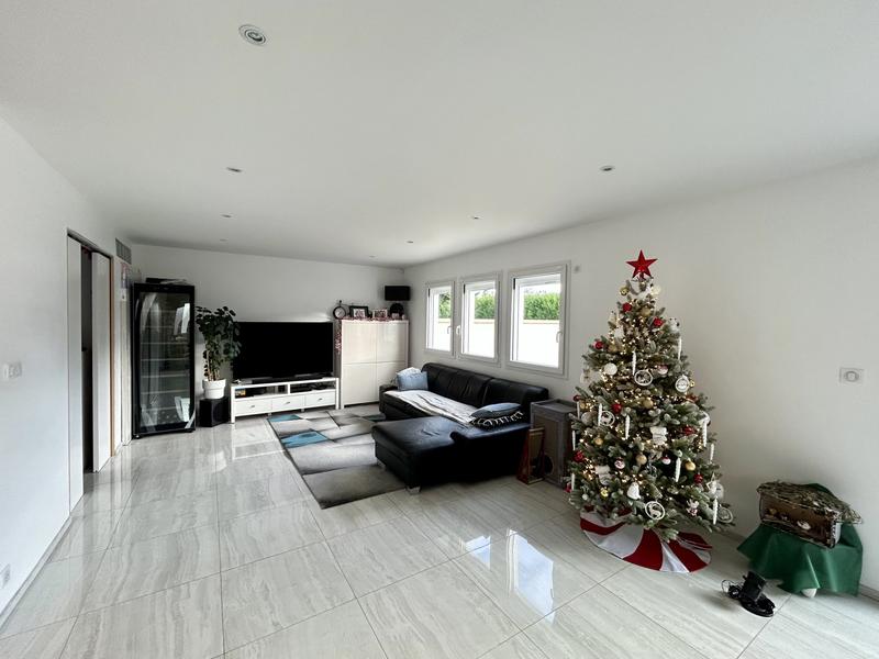 Maison - 137 m² - 6 pièces