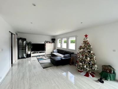 Maison - 137 m² - 6 pièces