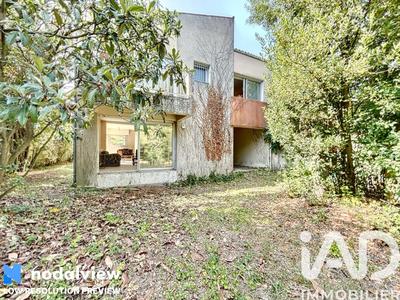 Maison de maîtres - 315 m² - 9 pièces