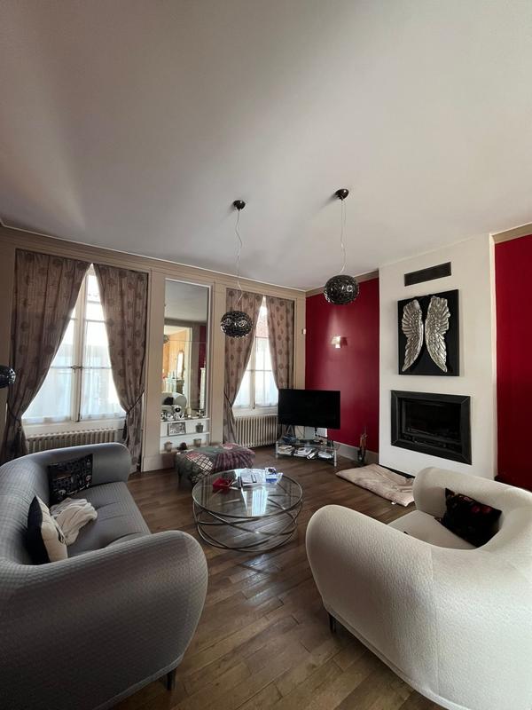 Maison ancienne - 240 m² - 9 pièces