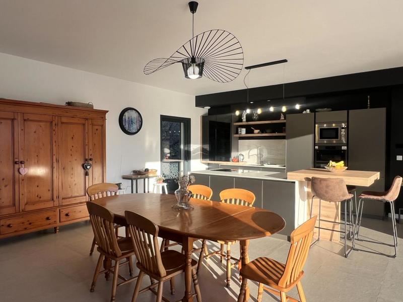 Maison - 138 m² - 4 pièces