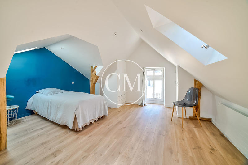 Maison - 278 m² - 8 pièces