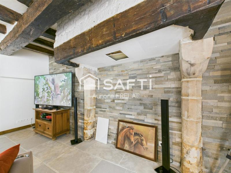 Maison - 240 m² - 7 pièces