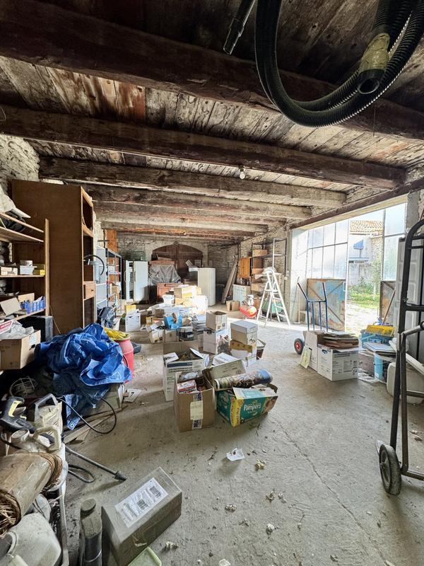 Mas - 261 m² - 8 pièces